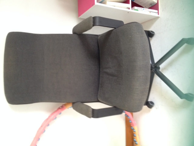 chair1.jpg
