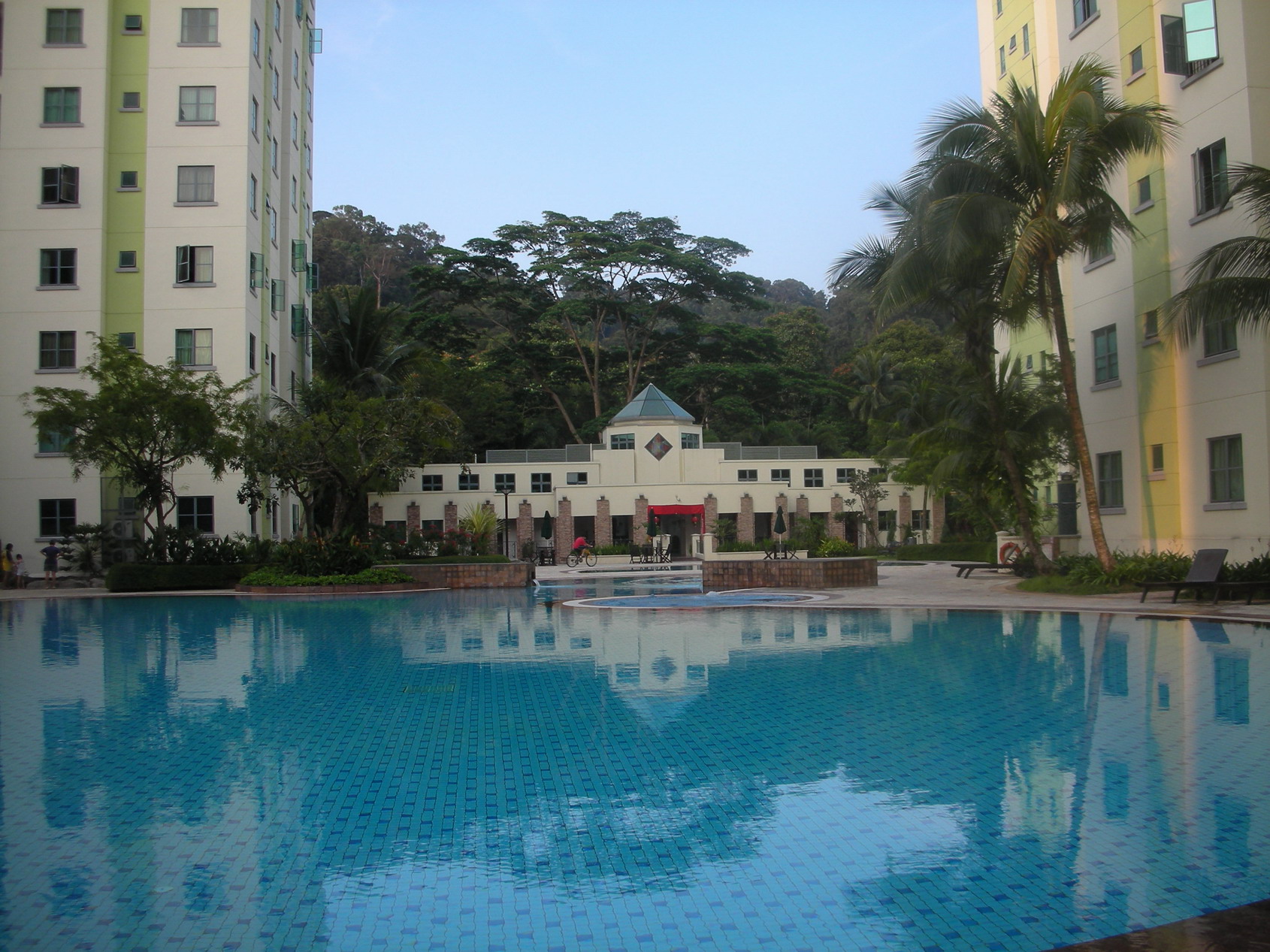 local1_023001.jpg
