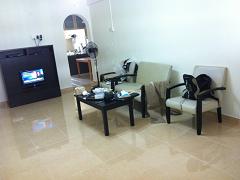 local1_living_room_13001.JPG