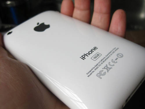 mkt_IPHONE3GS_16GB_SET_eb_back3001.jpg