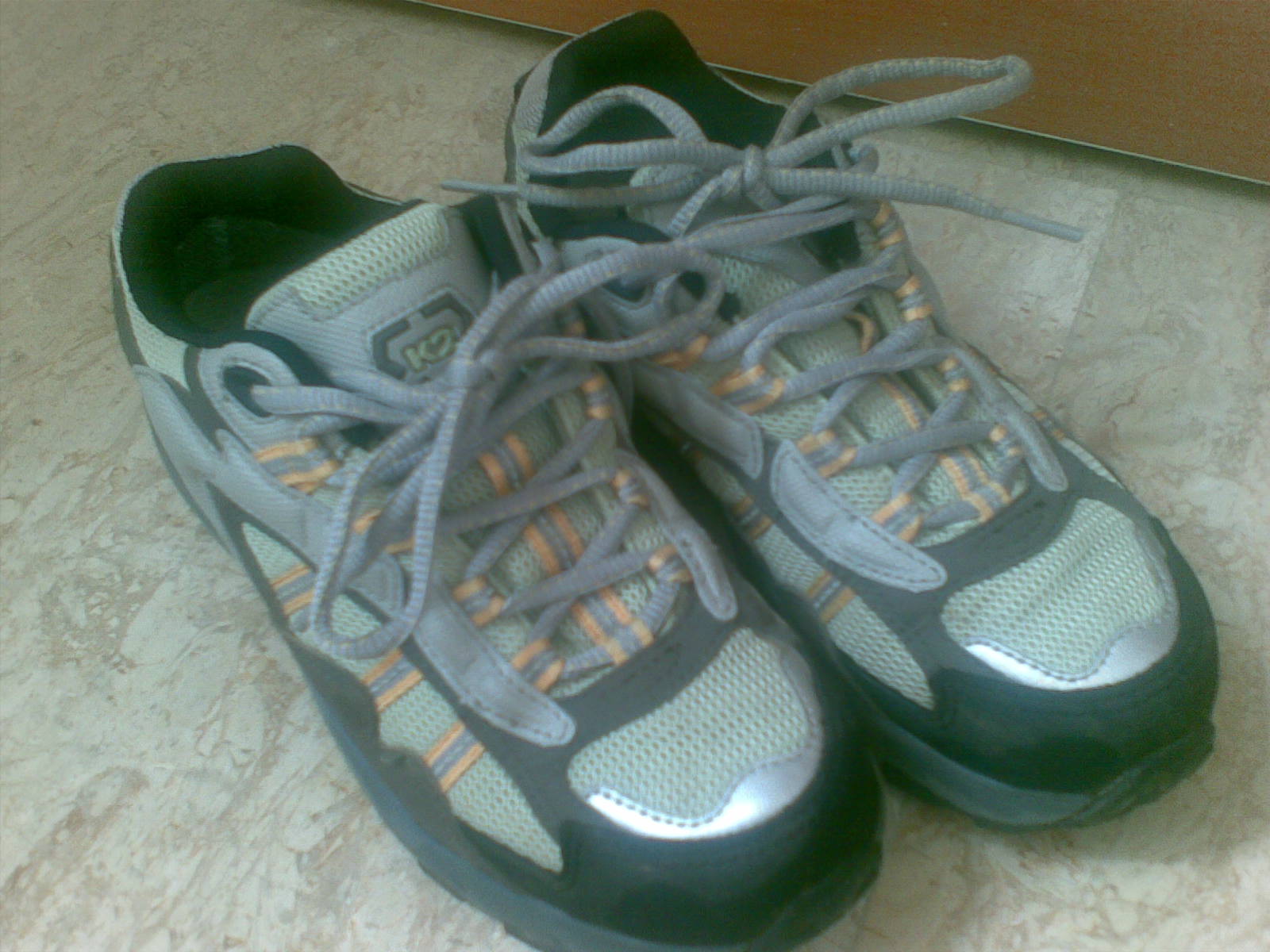 mkt_K2_Tracking2001.jpg