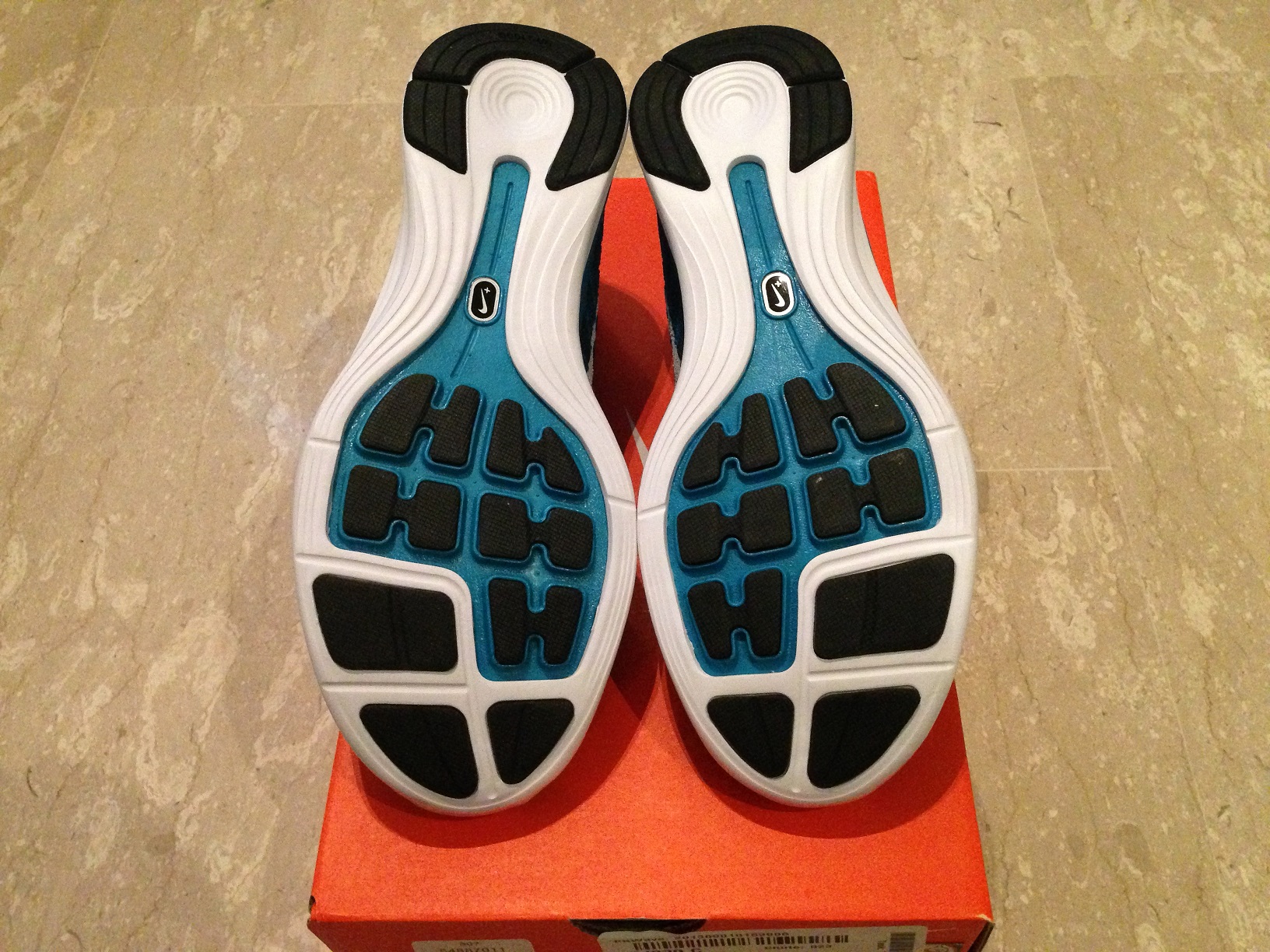 mkt_Nike_Flyknit_Lunar_1_41001.jpg