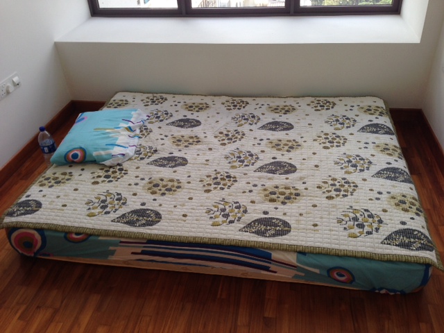 mkt_Queen_bed1001.JPG