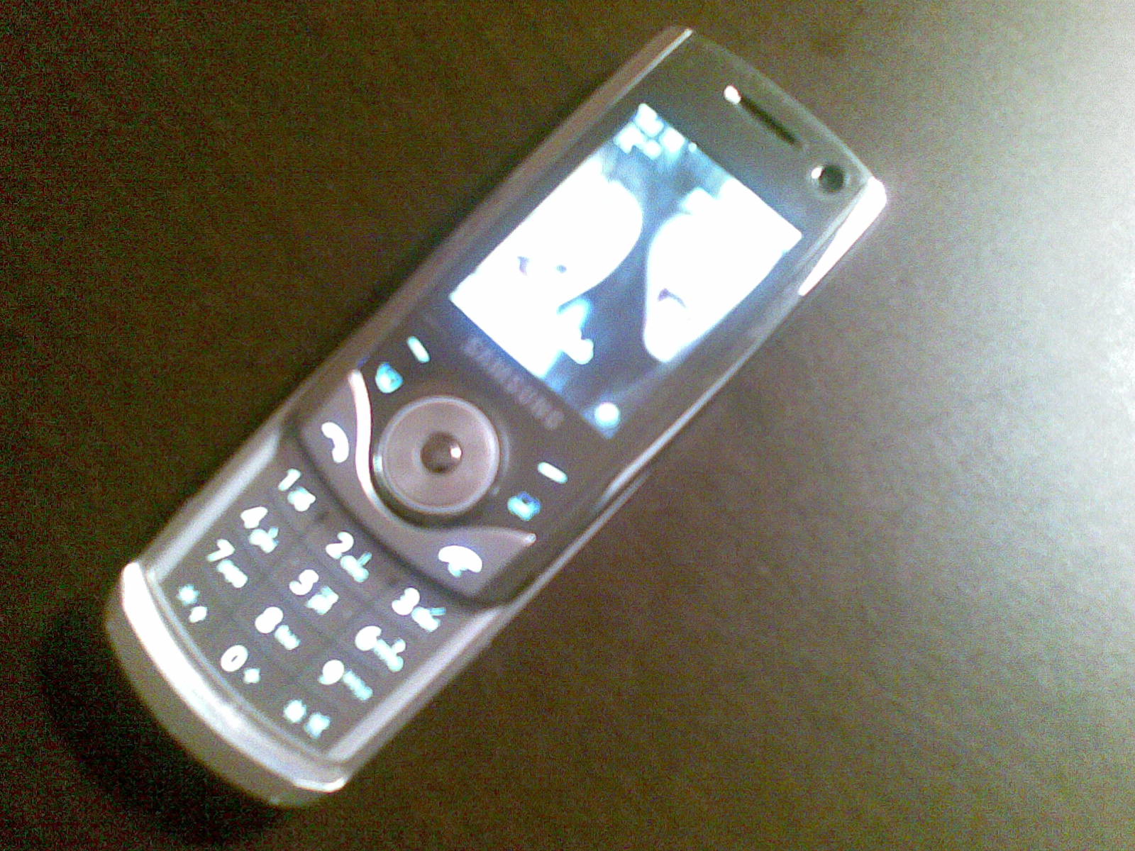 mkt_SamsungPhone2001.jpg