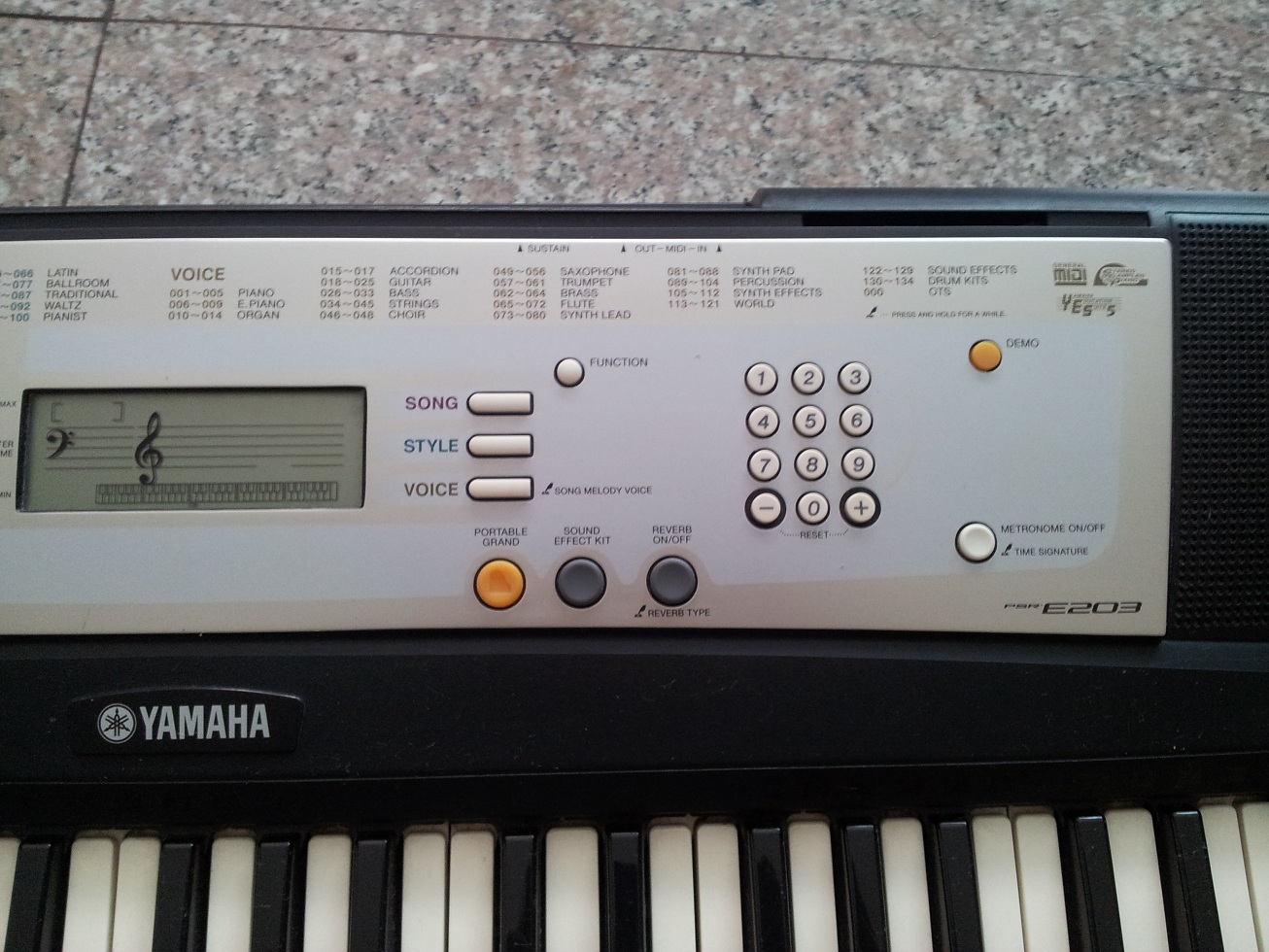 mkt_YAMAHA_PSR_E203_011.jpg