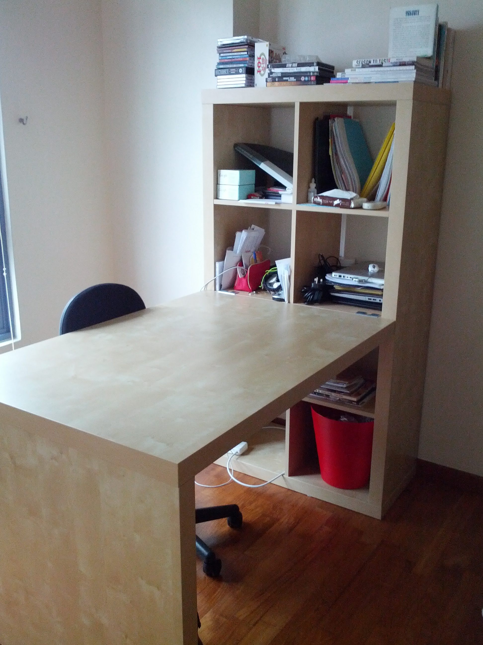 mkt_bookshelf_with_desk_LQ1.jpg