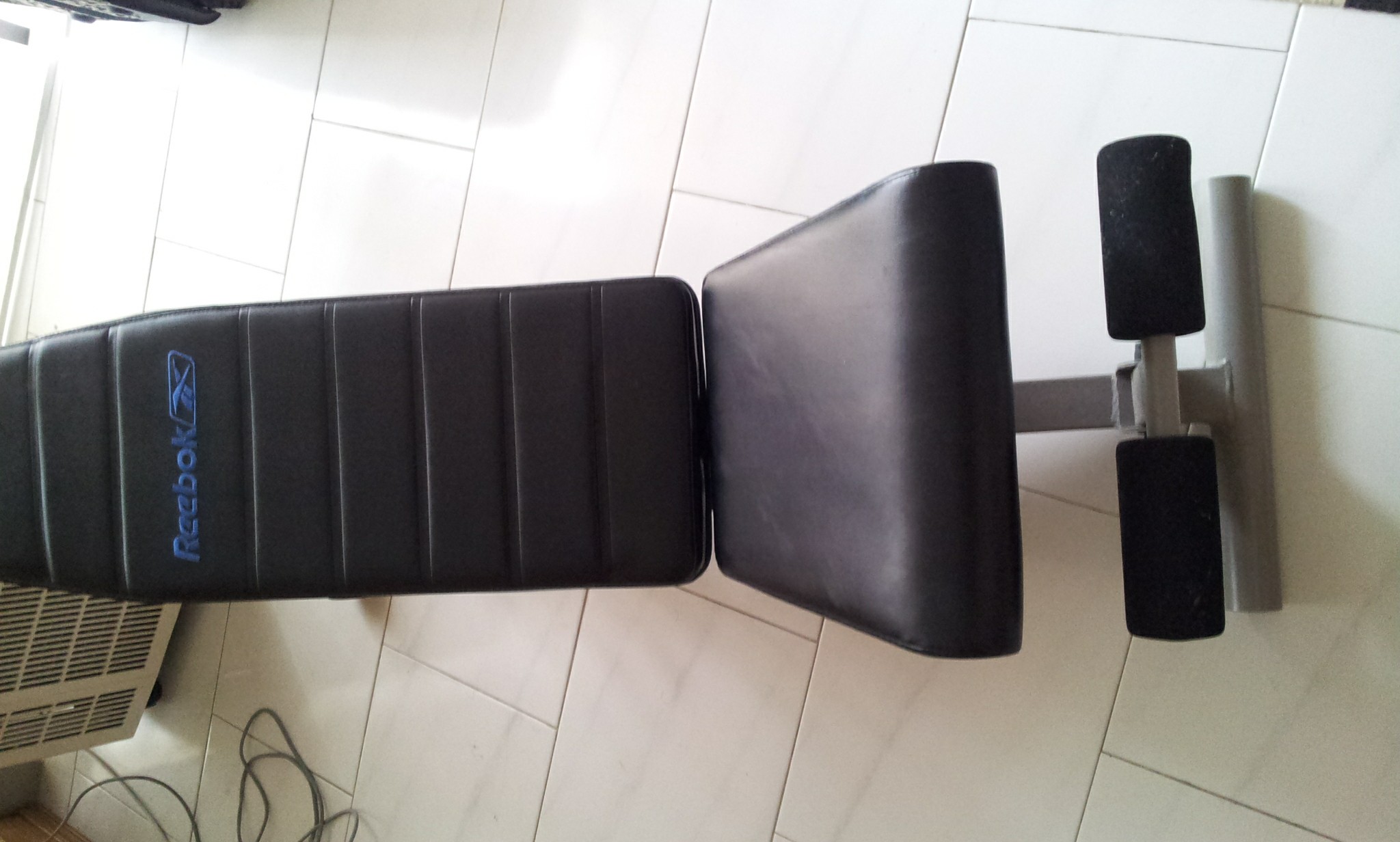 mkt_gym_bench1.jpg