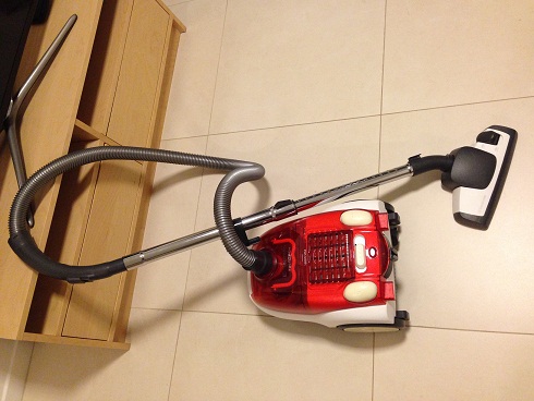mkt_vacuum_cleaner1001.jpg