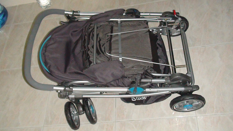 stroller_folded1.jpg