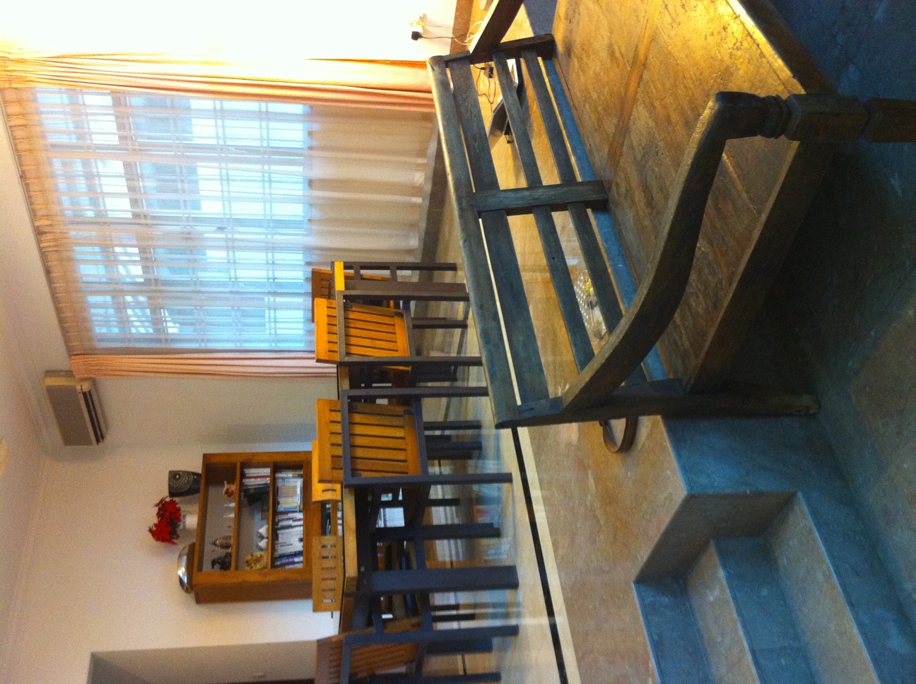 wooden_dinning_table_bench1.JPG
